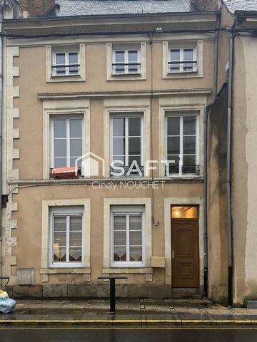 Une magnifique maison en pierre idéale pour les familles.