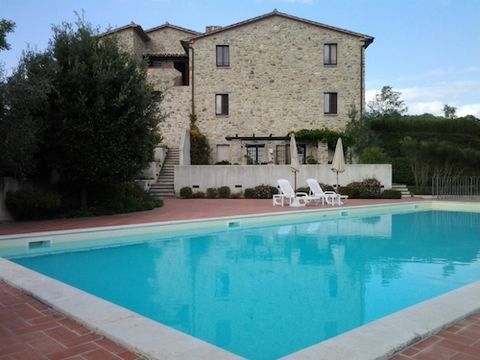 Price reduced to €265,000(from €310,000) Charming country house with swimming pool A charming country house divided in exclusive apartments. The apartment is 116 sq m and it is on the first floor, with access via a characteristic stone built staircas...