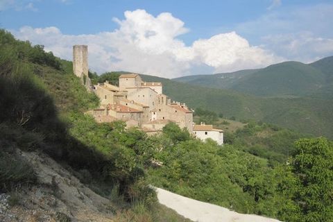 Restored apartments in ancient Umbrian borgo. This is a big restoration project of an old Umbrian borgo called “Castello di Postignano” with 59 apartments and located in the municipality of Sellano, in the heart of the Valnerina. Each apartment has b...