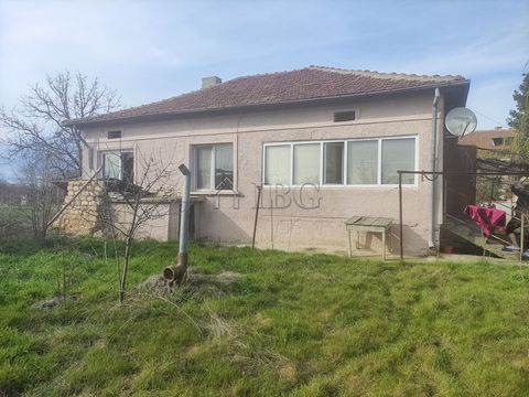 Dobrich. 2-Bedroom house with big garden 20 min. driving to the sea IBG Real Estates is pleased to offer this partly renovated house, on asphalt road in a nice village near Balchik , 3 Golf Courses nearby and many places with lovely beaches. The near...