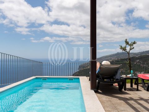 The Santo Antão villas are located on Impasse da Fonte, in Calheta, Madeira. With a total area of 1,951 sqm, the building footprint covers 566 sqm, while the remaining 1,385 sqm of the property is occupied by the outdoor spaces of the units and a wat...