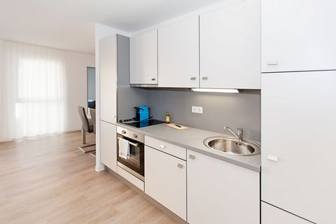 Our Apartment Duo Komfort offers the comfort and the privacy of your own home as well as the service of a hotel: It is modern and newly furnished and includes everything that is necessary for your move to Berlin: WiFi, a fully equipped kitchenette wi...