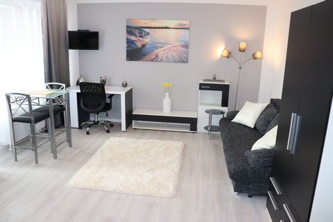 Experience the advantages of the fully furnished one-room apartment in Meckelfeld in a beautiful location. The apartment is completely renovated and has a modern equipment. Furnishings, furniture, colours and accessories have been coordinated so that...