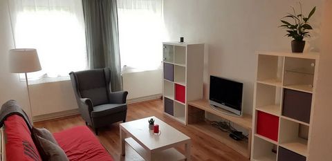 This comfortably furnished flat is located in a quiet street on Mathildenhöhe. The flat is available ready for occupancy. The fully furnished flat has laminate floors except for the bathroom. In the hallway there is a cupboard and a shoe cupboard. Th...