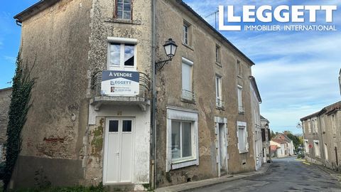 A23240SPM85 - I offer this property for renovation, located in La Caillère-Saint-Hilaire, a dynamic commune of over 1,000 inhabitants. It comprises: First floor: Entrance hall, 17 m² kitchen opening onto 18 m² living room with closed hearth fireplace...