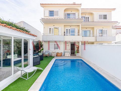ARE YOU LOOKING FOR A VILLA WITH A HEATED POOL? This villa is ideal for 1 couple with 2 children Floor 0: Fully equipped 10.50m2 kitchen with access to a 3.15m2 balcony Bedroom 11.10m2 without wardrobe with access to a balcony 2.22m2 Full bathroom 3....