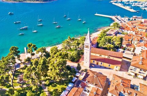 ISTRIA, NOVIGRAD - Mieszkanie z panoramicznym widokiem w doskonałej lokalizacji Na zachodnim wybrzeżu Istrii znajduje się miasto Novigrad, urokliwe miasteczko, które z wioski rybackiej przekształciło się w miejscowość turystyczną, nie tracąc przy tym...
