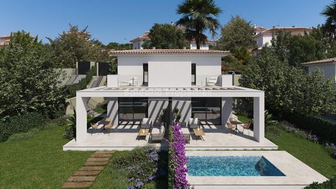 Residential villas on an exclusive complex near the beach in Cala Romantica, Manacor This new residential complex will offer villas for sale in Cala Romantica, on the east coast of Mallorca, walking distance from the beach. They will include semi-det...