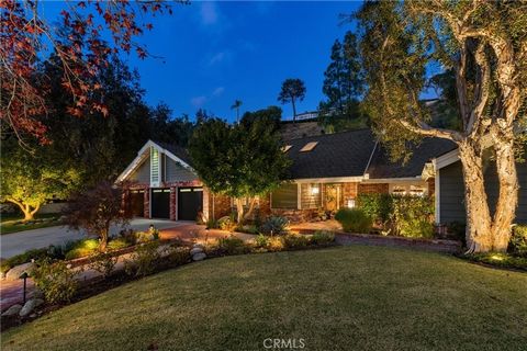 Single story 5,000 sf homes are not easy to find, especially one that is move-in ready, at the end of a cul-de-sac and on a private half-acre lot. This home is newly remodeled by an interior designer with high-end finishes throughout, which is eviden...