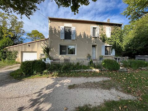 In the countryside, come and discover this beautiful stone farmhouse. Find beautiful volumes for the living room. 4 bedrooms, 2 shower rooms. Possibilities thanks to convertible attics. A large quiet garden with swimming pool and garage of 60m², not ...
