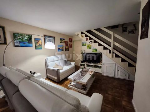 Ref 67574FV: Annecy Novel sector, apartment of approximately 79 m2, on the 2nd floor, an entrance hall, a bedroom, 1st floor kitchen living room with balcony, two bedrooms, shower room, WC and a cellar in the basement. To discover ! Independent Swixi...