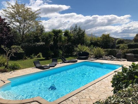 The agency Kallisté Conseil is pleased to present you, exclusively for sale this villa 5 rooms of 123 m² in AFA. It consists of a large living room with fireplace, an independent kitchen equipped with pantry, 4 bedrooms, a bathroom and a shower room....