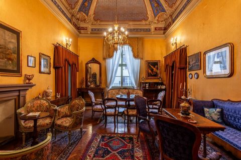 PROPERTY DESCRIPTION In the heart of the beautiful medieval Gubbio, in a sought-after and privileged position, on the first floor of a seventeenth-century noble palace in Via Cairoli we offer for sale this prestigious elegant apartment. The property ...
