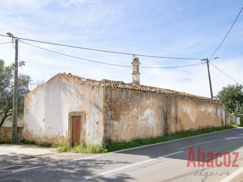Located just 5 minutes from Loulé city centre is this magnificent plot of 1071 m2 plot with easy access to all urban amenities. It is within a 15 km radius of the county's main tourist areas, including stunning beaches, cultural centres and a variety...