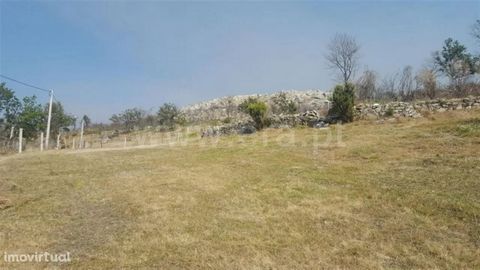 Land with an area of 25,000m2; Spring water; Panoramic views; Excellent sun exposure