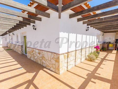 Property in Spain. 3 bedrooms. 1 bathroom. Terrace.