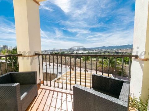 Golfers’ dream apartment, located within the Baviera Golf complex, you can practically fall out of bed onto the fairways. The Southwest facing terrace has views over the golf course, to the sea & to the spectacular mountains. 2 bedrooms, 2 bathrooms ...