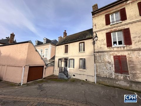 Come and discover this 6-room semi-detached house located in Quillebeuf-sur-Seine. This house is composed on the ground floor of a living room, a bedroom and a shower room. On the first floor there are two bedrooms and an office. On the second floor,...