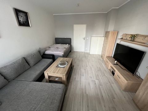 Entdecken Sie dieses charmante, komplett eingerichtete Ein-Zimmer-Apartment in der Willy-Brandt-Allee 14, 81829 München, das Komfort und Modernität bietet. Mit einer Fläche von 40 m² ist dieser helle und perfekt eingerichtete Raum der ideale Ort für ...