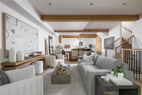 Special Seller Incentive: Take advantage of preferred financing with zero costs and seller rate buy down. Welcome to Back Bay Townhomes, Newport Beach's newest and most enviable new address for those who seek chic living close to high-end shopping, g...