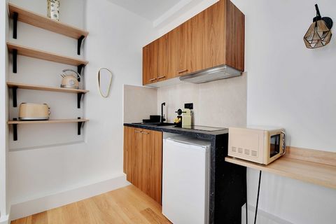 Checkmyguest bietet Ihnen dieses gemütliche Studio in idealer Lage im 7. Arrondissement von Paris, ein wahres Juwel der Raffinesse und des Pariser Charmes. Mit seinen 18 m² und modernen Annehmlichkeiten bietet es Platz für 2 Personen. In der Nähe von...