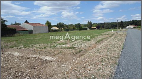 Le terrain de 1042 m² est situé à Louzac-Saint-André (16100), charmante commune réputée pour son cadre paisible et sa qualité de vie. Idéalement localisé, le terrain offre une tranquillité recherchée tout en étant à proximité des commodités essentiel...