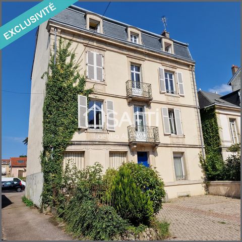 Located in the charming town of Nancy, a stone's throw from Sainte Marie Park, this 98m² apartment offers a pleasant living environment in the heart of Lorraine. Renowned for its architectural heritage and dynamic cultural life, Nancy seduces with it...