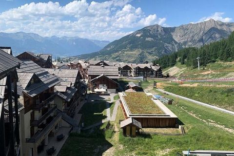 Les Terrasses du Soleil d'Or ist eine Residenz am Fuße der Pisten, auf den Höhen des Weilers Bois Méan, auf einer Höhe von 1800 Metern. Gegenüber der Kindertagesstätte und dem Schneegarten können Sie Ihre Kleinen dort auf dem Weg zu den Pisten absetz...