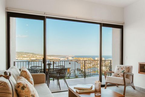 Palma Blanca is a unique condominium development located in the heart of Cabo San Lucas next to Pedregal de Cabo San Lucas. Couple of minutes walk downtown this development is set apart from others in the area because it offers luxurious accommodatio...