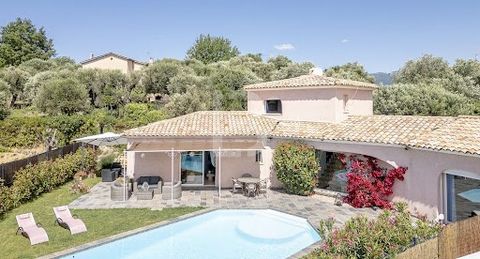 Discover this charming and cosy, renovated, provencal house, nestled in a peaceful setting, surrounded by olive trees and offering uninterrupted views,including two clear seaviews. The property is completely private and on foot from Valbonne village ...