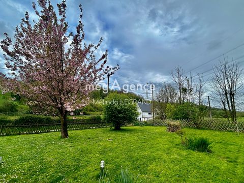 Vous recherchez le calme, une vue à couper le souffle et vivre au plus proche de la nature . Cette magnifique maison est pour vous. 132m2 entièrement rénovée, cette maison de 2007 vous apporte modernité et authenticité .Son séjour de plus de 60 m2 vo...