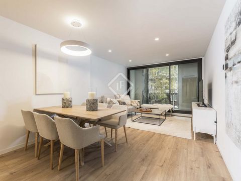 Sardenya 344-348 is a comprehensive refurbishment project for residential use with two and three-bedroom homes and quality finishes. The development offers an optional garage for bicycles, car and motorcycles on the same building. This set of three b...