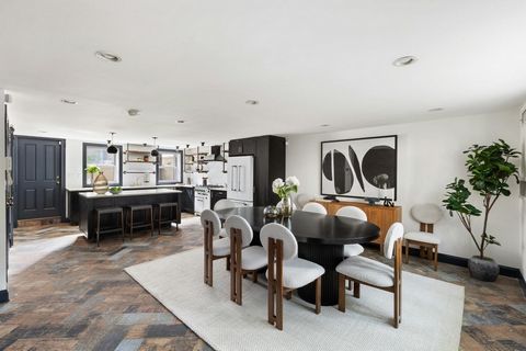 This townhouse gem in the heart of Williamsburg exudes sophistication and luxury, designed to captivate and impress. Revel in the beauty of locally sourced hardwood floors, eye-catching design elements, and a bespoke kitchen outfitted with premium AG...