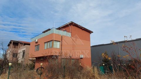 Offer 83135 Ring Road in the area of OMV petrol station. I offer you a three-storey furnished house with a total built-up area of 330sq.m. located in a yard of 500sq.m. The house consists of: - Ground floor - living room with dining room and kitchen,...