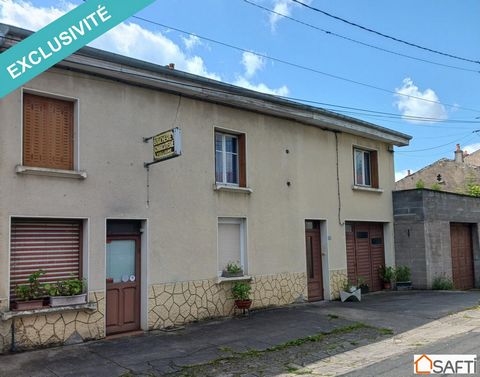 En exclusivité à XIROCOURT, commune située à 5 kms de l'axe routier ÉPINAL/NANCY, je vous propose ce bien immobilier mitoyen d'un seul côté. Il se compose de 7 pièces, s'étend sur 2 niveaux habitables d'environ 205 m2 et est implanté sur un terrain a...