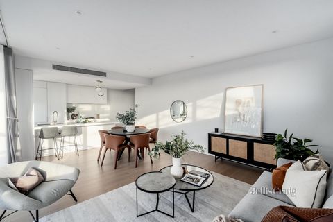 Orientada al norte y ubicada dentro del Accolade recién terminado, esta residencia de tres dormitorios y dos baños ejemplifica el lujo contemporáneo en una ubicación privilegiada de Glen Iris. Bañado por la luz del norte, el amplio espacio de entrete...