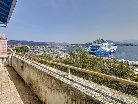 Hyper centre Ajaccio Vue mer