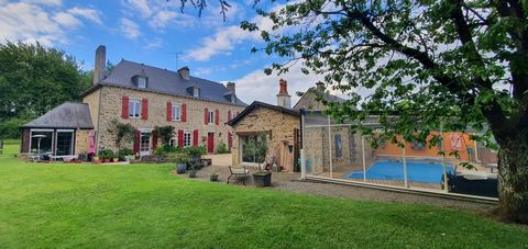 MAISON DE MAÎTRE rénovée avec dépendances ,maison d'invité et piscine , joli parc arboré, avec deux hectares de prairies