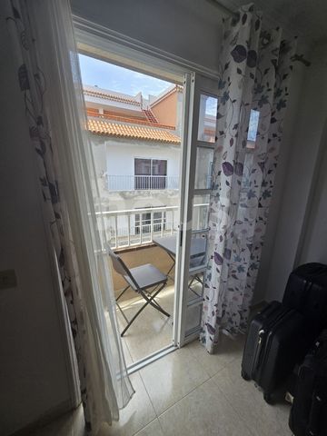 Referentie: 04369. We presenteren dit gezellige appartement in El Fraile, een gebied met alle diensten met de hand en een paar minuten van de kust. Deze woning is perfect voor degenen die hun huis willen vestigen en voor beleggers die een goede winst...