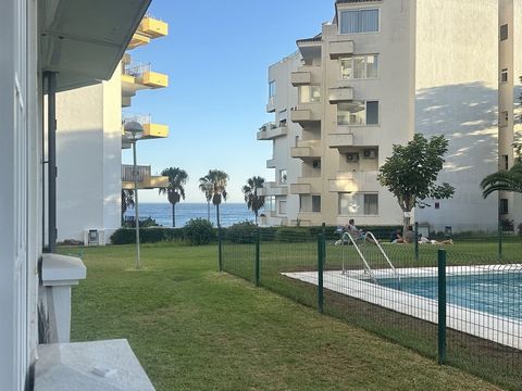 APPARTEMENT AU REZ-DE-CHAUSSÉE EN BORD DE MER – OPPORTUNITÉ DE RÉFORME À MARBELLA DEL MAR Opportunité fantastique dans le complexe recherché Marbella del Mar, situé directement sur le front de mer et à seulement 10 minutes à pied de la vieille ville ...