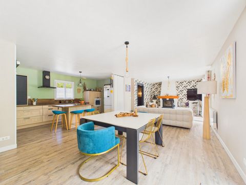 MAISON T4 AVEC GRAND TERRAIN