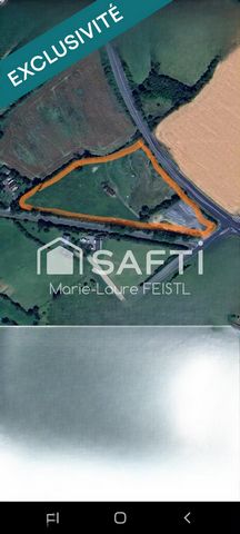 Corps de ferme très bien situé – Proche du Mans a seulement 44 km du Mans et 24 kms de Montoire , proximité immédiate d’un centre commercial, ce corps de ferme offre de nombreuses possibilités dans un cadre calme et verdoyant.