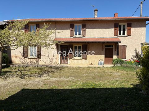 CORPS DE FERME A RENOVER SUR TERRAIN DE 1700M2, GROS POTENTIEL