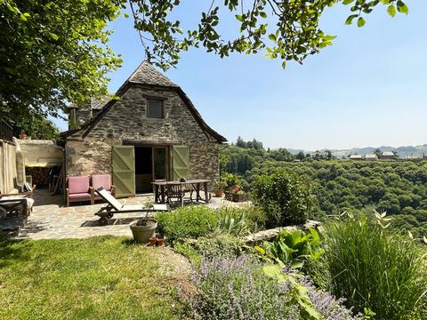 Maison en pierre avec source et sans voisin proche - Le Fel