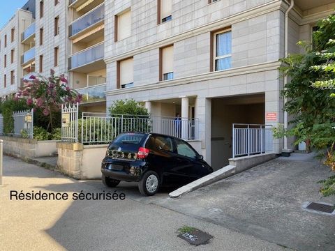 Bureaux 8 pièces Centre de Brive 189 m2 Haut de gamme Hopital