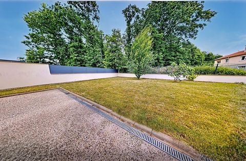 Votre havre de paix à Tomblaine : maison familiale de 5 chambres, avec jardin vue forêt.