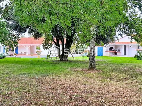 Propriété familiale avec piscine proche des plages !