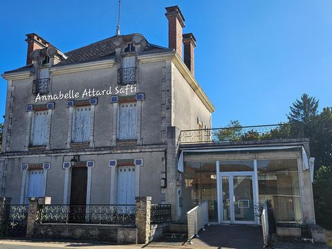 Ensemble d'une ancienne maison bourgeoise des années 1900 et d'un local commercial à restaurer