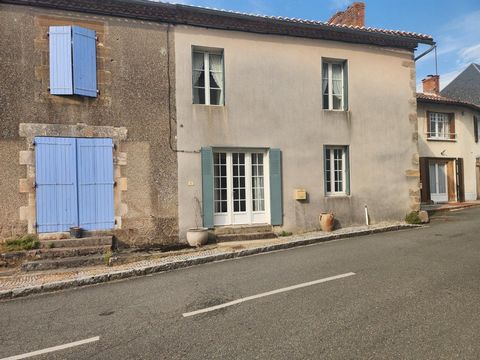 Abzac - Maison de village renoviée avec garage, jardin separé