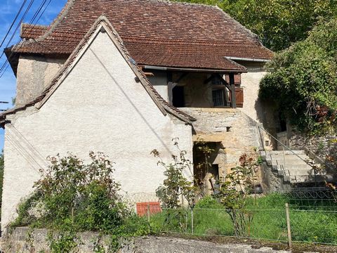 Maison de village avec grand terrain